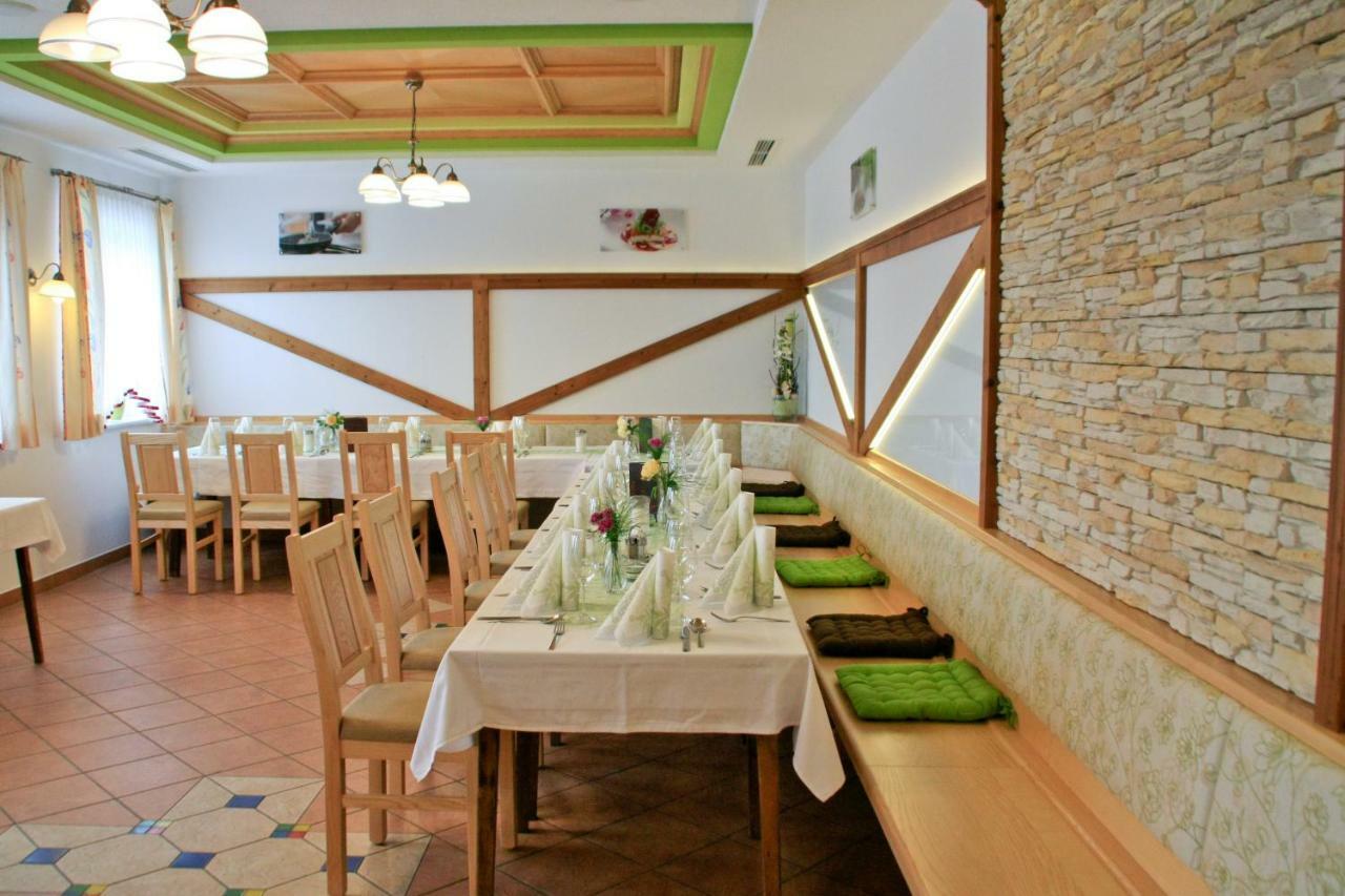 Genussgasthof Willenshofer Sankt Kathrein am Hauenstein Esterno foto